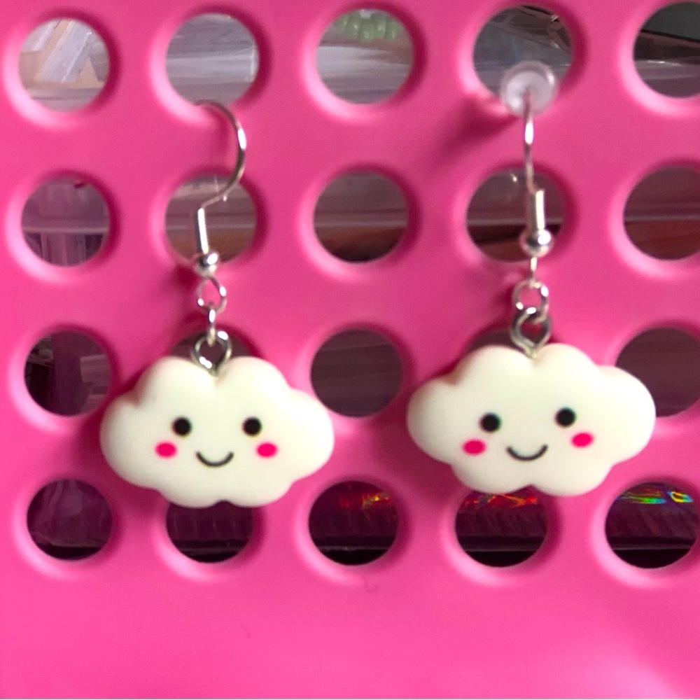 Smiley Face’s cloud earrings ☁️